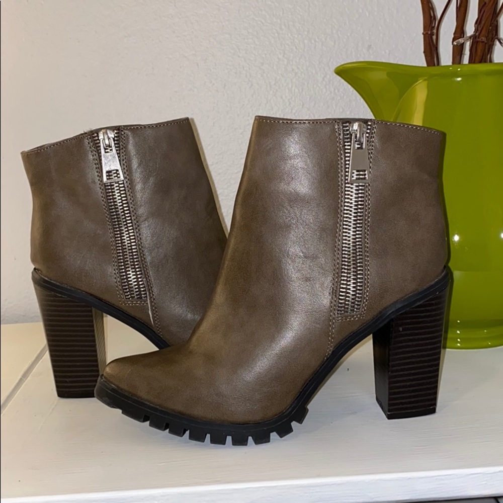 TARGET booties - Picture 2 of 8